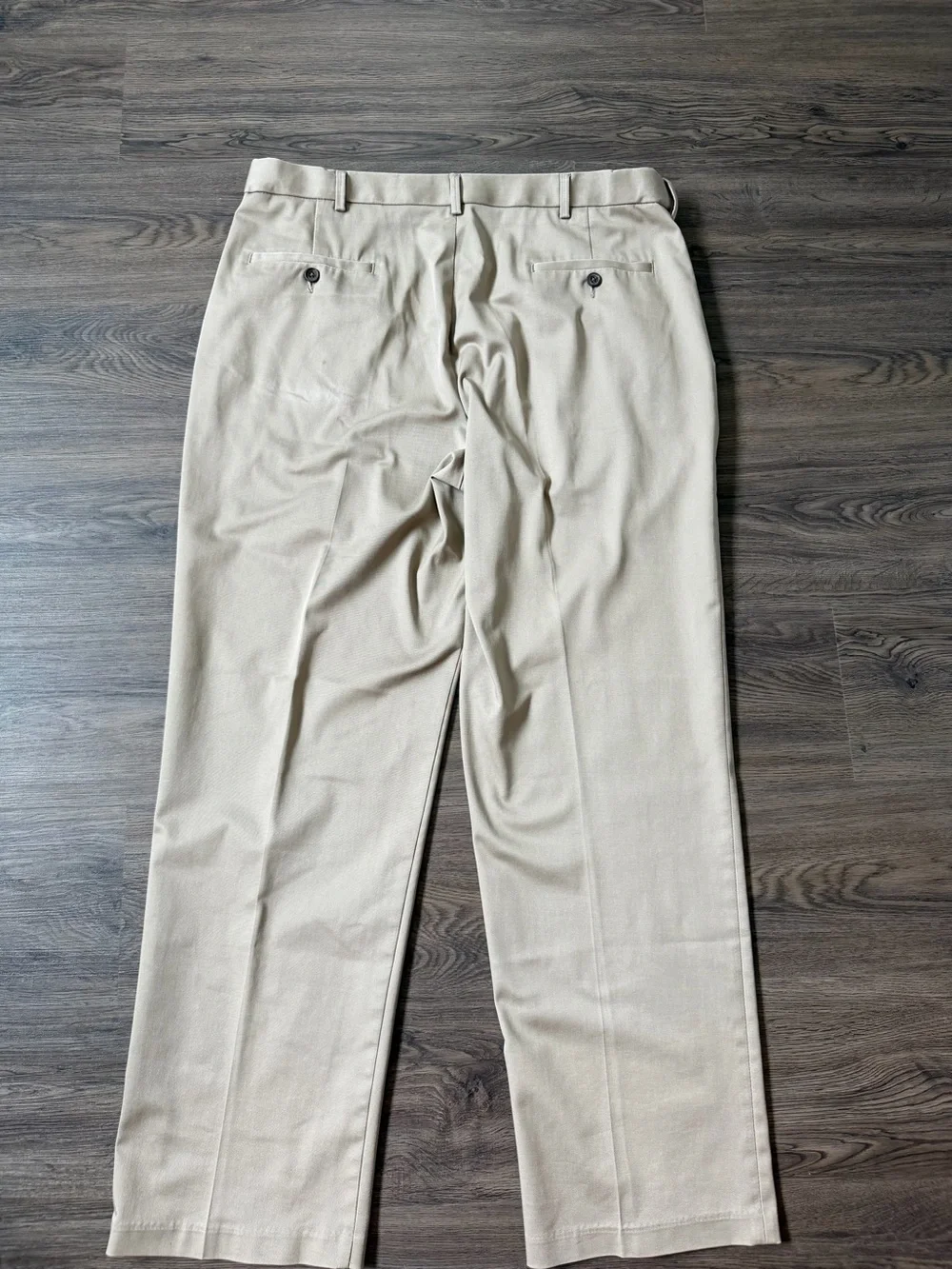 Haggar Pants Mens 38x32 Classic Fit Premium No Iron Khaki Flex Flat Front Tan